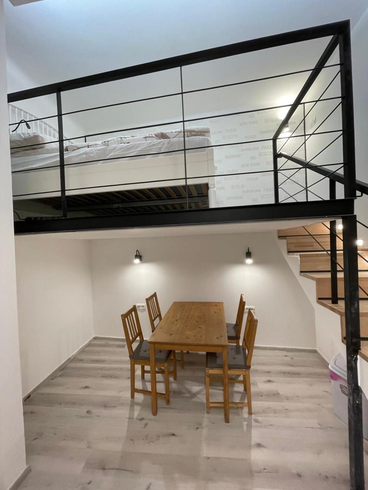 Szekely Apartment Near Deak Ferenc Square With Free Parking In Garage Budapest Exterior photo